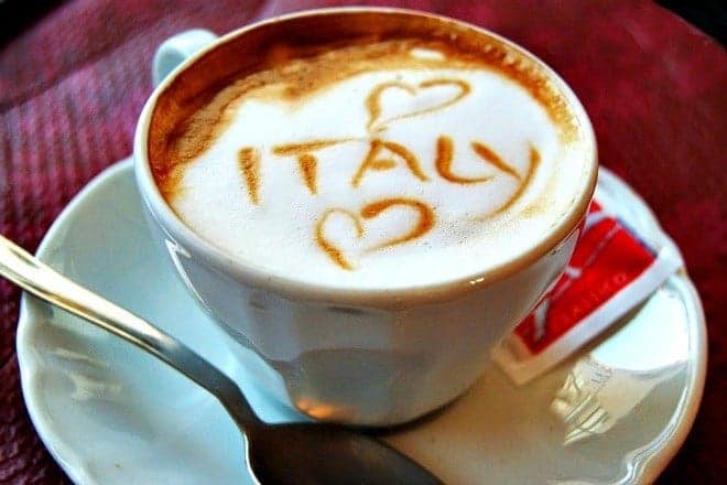 cappuccino with italy written in foam
