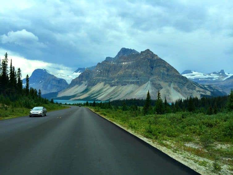 Road trips are wonderful ways to see the world and make family travel memories. How to survive a road trip with your older kids. (thetravellingmom.ca)