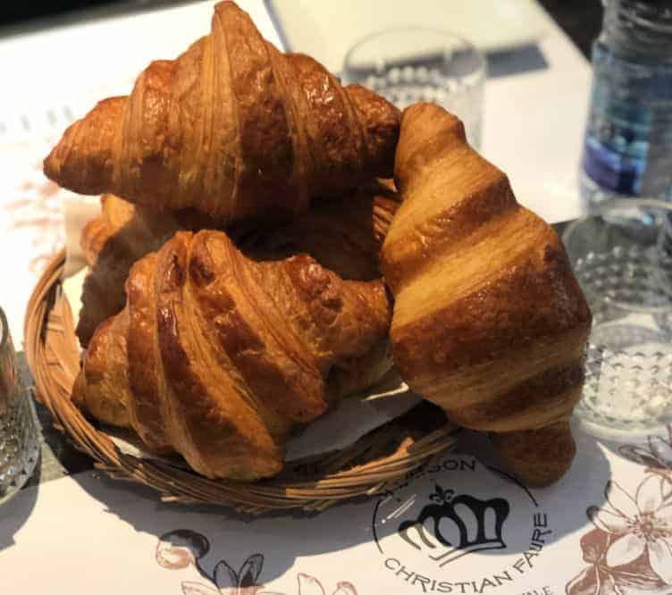 croissants in montreal