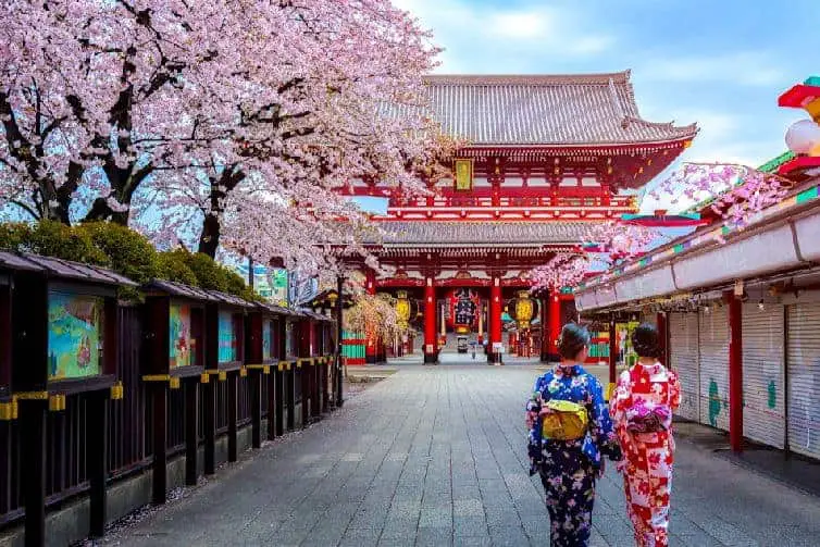 Planning a Japan Trip Inspired By Awesome Photo Locations. How to use tech and photos for planning your next bucket list adventure. #Trover #TroveOn