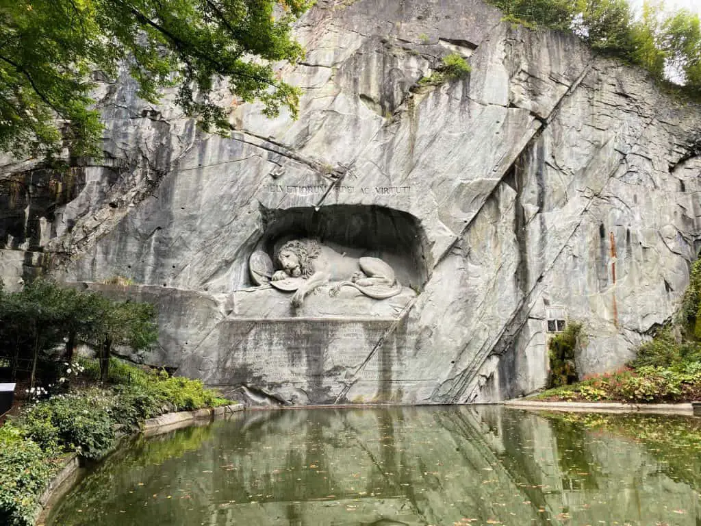 lucerne lion monument