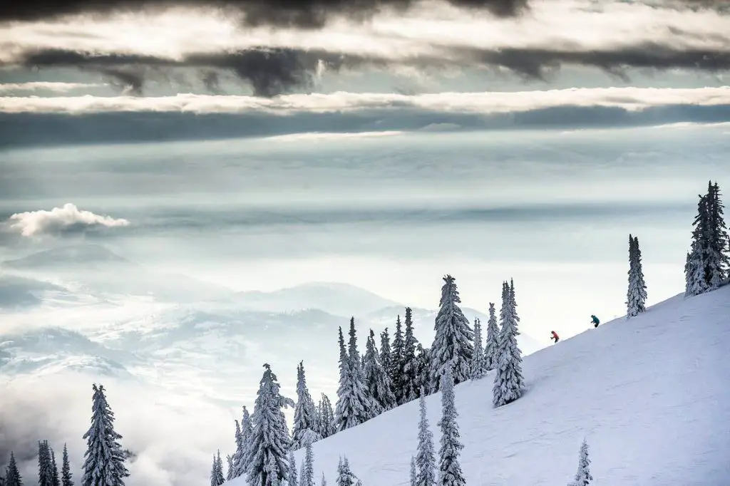silverstar mountain in winter in clouds