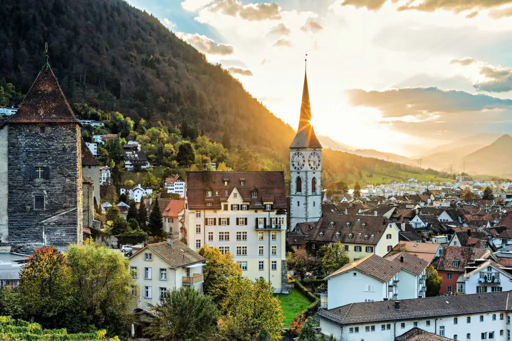 From wild hiking to wellness, winter polo and grand train tours, a guide to 25 little-known things to do in Grisons, Switzerland.