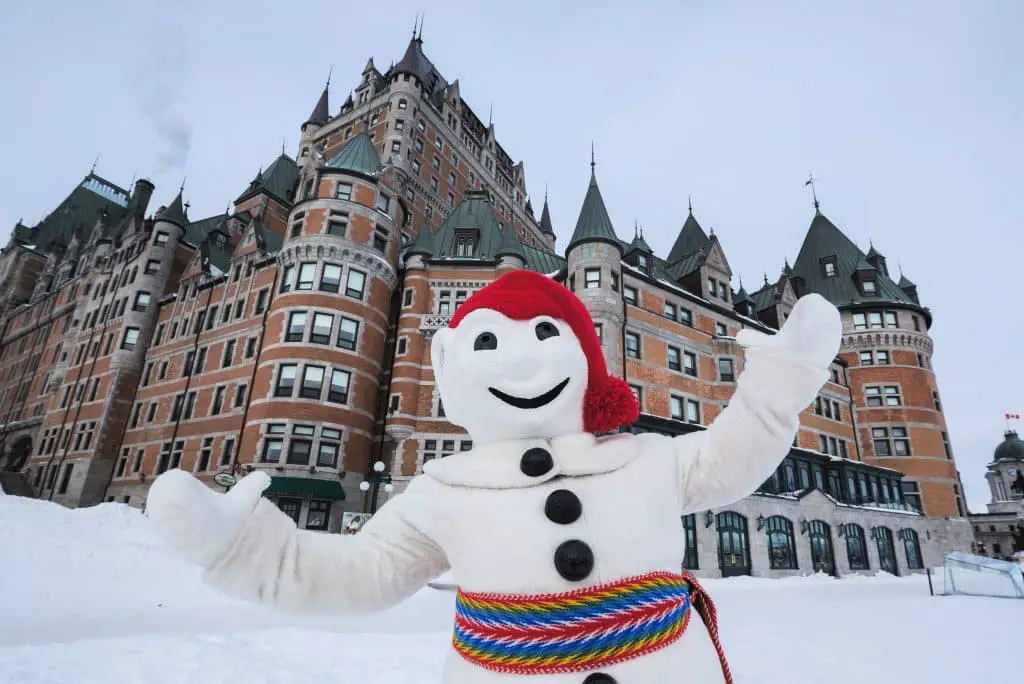 With exhilarating outdoor adventures, festive carnivals or cosy escapes, Quebec City has something for everyone. Bundle up and get ready to embrace these 28 unforgettable things to do in Quebec City in winter.