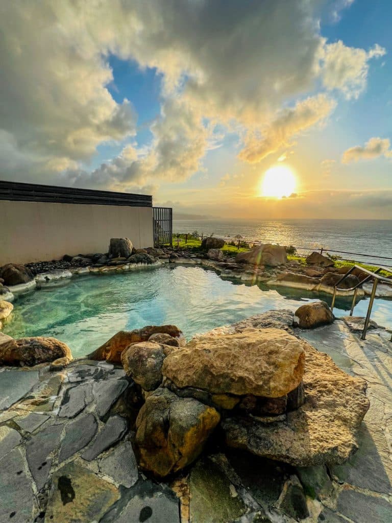 misaki no yu shakotan peninsula onsen