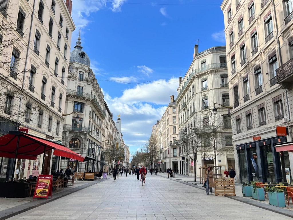 presquile district is lively in lyon